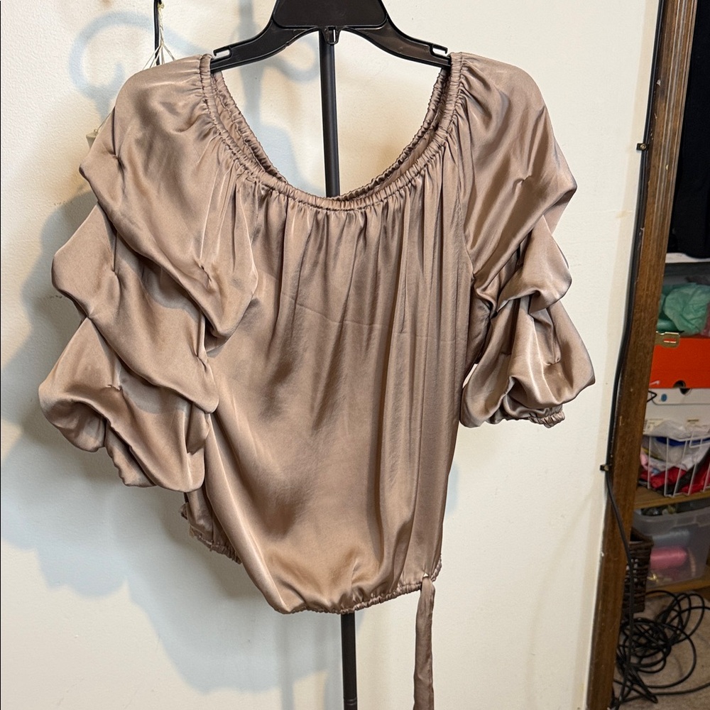 Vince Camuto Women's Blouse with Ruffle Sleeves in Tan